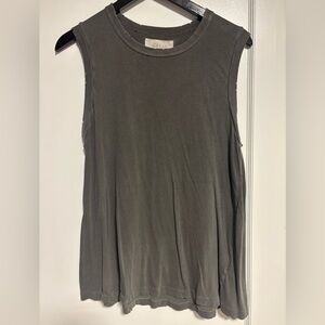 Muscle tank in faded black
